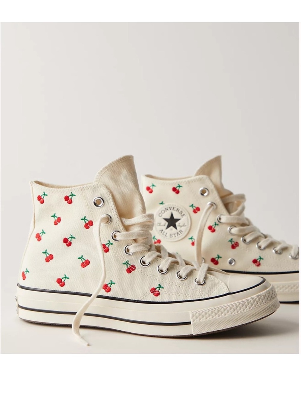 Converse Women's Chuck 70 Cherries High Top Sneaker 6-1/2, EUC retro style